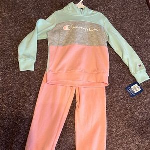 NEW girls sweatsuit set